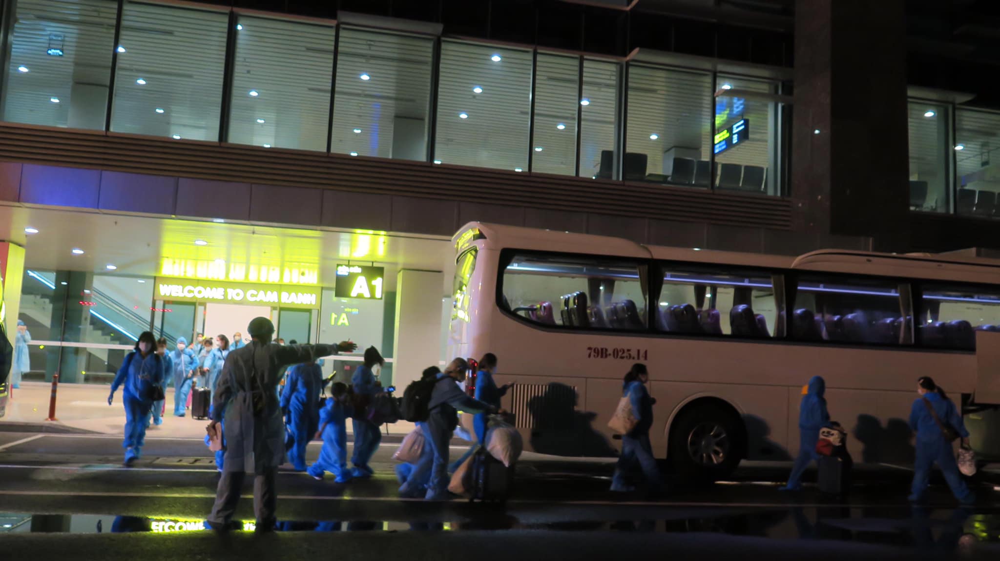 Khánh Hòa đón 292 công dân từ Hoa Kỳ về nước